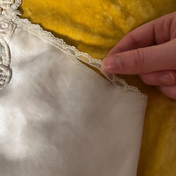 Vintage Victoria’s Secret 90s White Lace Chiffon Lingerie Cami Top Large - Picture 7 of 11